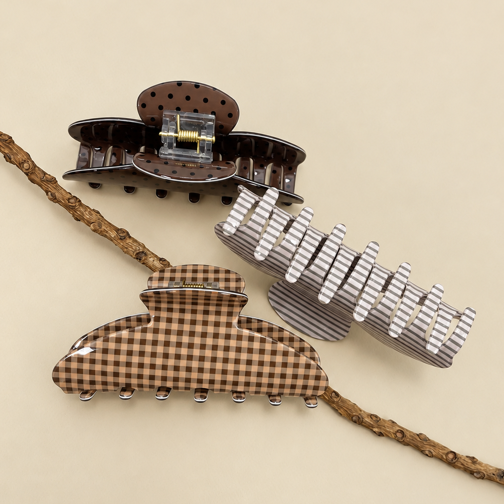 JUMBO STRIPE PLAID OVAL HAIR CLAW CLIPS | 40H1020: PLAID RED
