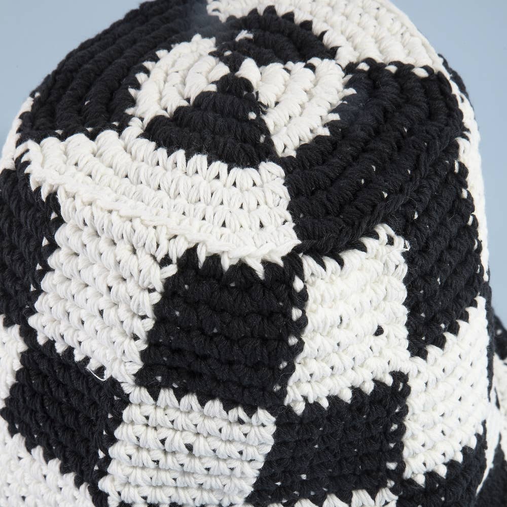 Chunky Crochet Checkered Bucket Hat: BK